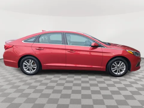 More photos of 2017 Hyundai Sonata SE at Auburn CDJR, WA