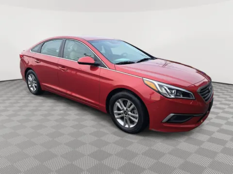 More photos of 2017 Hyundai Sonata SE at Auburn CDJR, WA