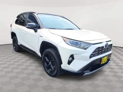 More photos of 2021 Toyota RAV4 Hybrid XSE at Auburn CDJR, WA