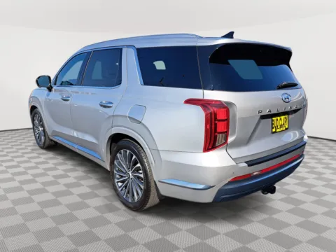 More photos of 2023 Hyundai Palisade Calligraphy at Auburn CDJR, WA