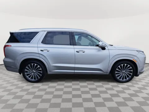 More photos of 2023 Hyundai Palisade Calligraphy at Auburn CDJR, WA