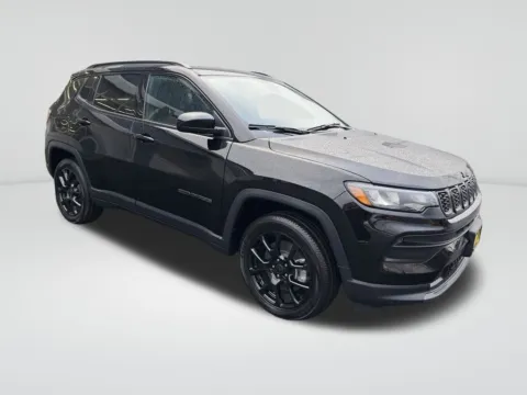 Another view of 2026 Jeep Compass Latitude for sale in Auburn, WA at Auburn CDJR