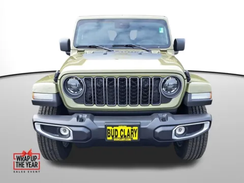 Photos of 2025 Jeep Gladiator Sport S for sale in Auburn, WA at Auburn CDJR