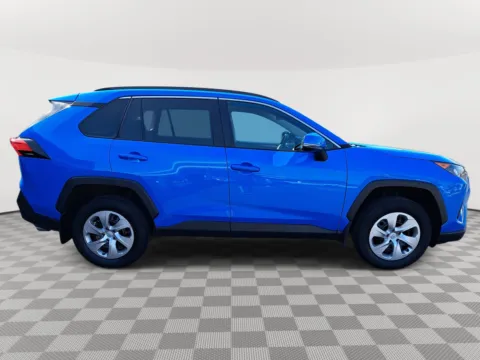 More photos of 2021 Toyota RAV4 LE at Auburn CDJR, WA
