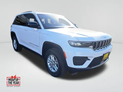 Another view of 2025 Jeep Grand Cherokee Laredo for sale in Auburn, WA at Auburn CDJR