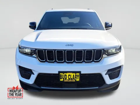 Photos of 2025 Jeep Grand Cherokee Laredo for sale in Auburn, WA at Auburn CDJR