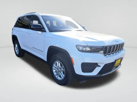 Another view of 2025 Jeep Grand Cherokee Laredo for sale in Auburn, WA at Auburn CDJR
