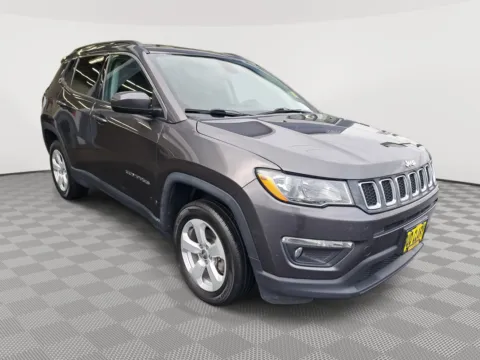 More photos of 2019 Jeep Compass Latitude at Auburn CDJR, WA