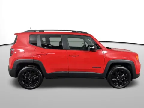 More photos of 2022 Jeep Renegade Altitude at Auburn CDJR, WA