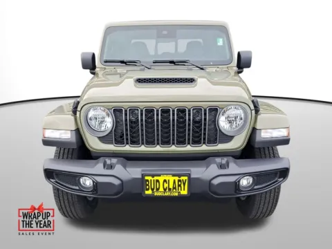 Photos of 2025 Jeep Gladiator Sport S for sale in Auburn, WA at Auburn CDJR