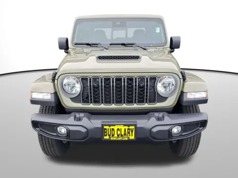 Photos of 2025 Jeep Gladiator Sport S for sale in Auburn, WA at Auburn CDJR