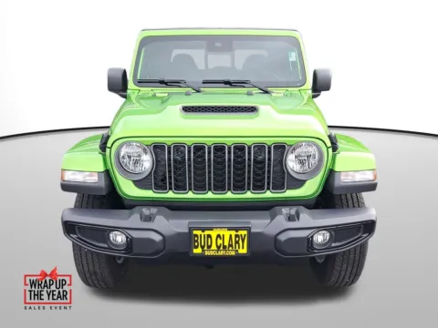 Photos of 2025 Jeep Gladiator Sport S for sale in Auburn, WA at Auburn CDJR