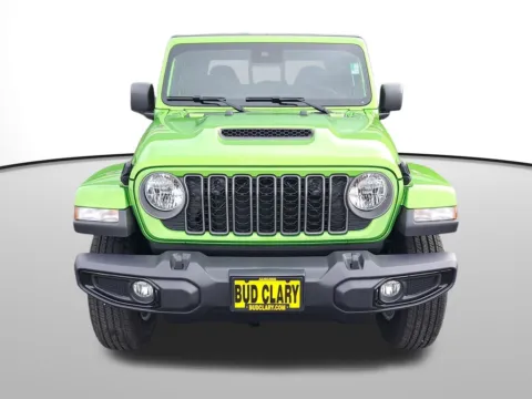 Photos of 2025 Jeep Gladiator Sport S for sale in Auburn, WA at Auburn CDJR