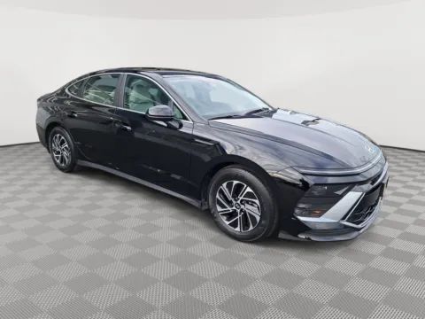 More photos of 2026 Hyundai Sonata Hybrid Blue at Auburn CDJR, WA