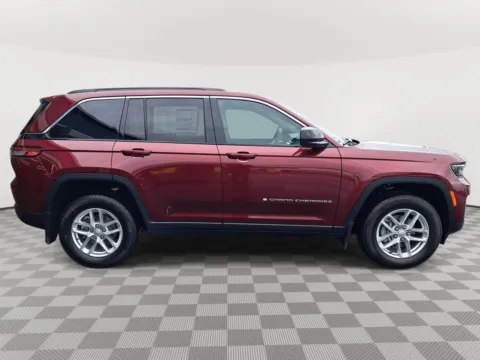 More photos of 2025 Jeep Grand Cherokee Laredo X at Auburn CDJR, WA