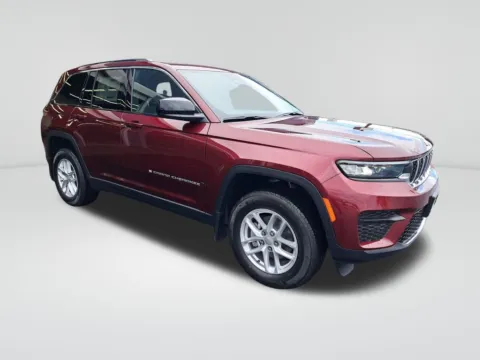 Another view of 2025 Jeep Grand Cherokee Laredo X for sale in Auburn, WA at Auburn CDJR