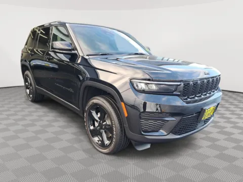 More photos of 2025 Jeep Grand Cherokee Altitude X at Auburn CDJR, WA