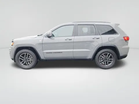 Photos of 2019 Jeep Grand Cherokee Trailhawk for sale in Auburn, WA at Auburn CDJR