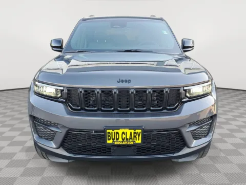 Another view of 2025 Jeep Grand Cherokee Altitude X for sale in Auburn, WA at Auburn CDJR