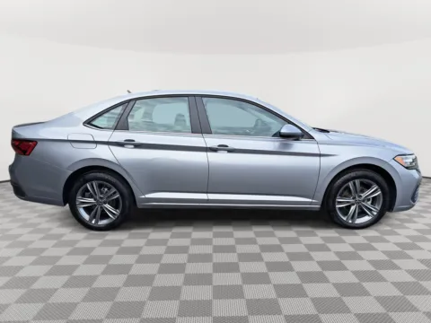 More photos of 2024 Volkswagen Jetta SE at Auburn CDJR, WA