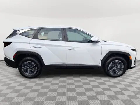 More photos of 2026 Hyundai Tucson Hybrid Blue SE at Auburn CDJR, WA