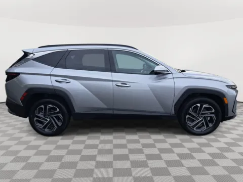 More photos of 2026 Hyundai Tucson Hybrid Limited at Auburn CDJR, WA