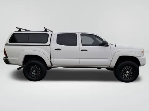 More photos of 2013 Toyota Tacoma at Auburn CDJR, WA