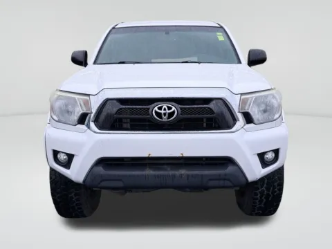 Photos of 2013 Toyota Tacoma for sale in Auburn, WA at Auburn CDJR