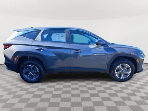 More photos of 2026 Hyundai Tucson Hybrid Blue SE at Auburn CDJR, WA
