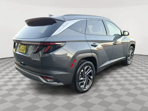 More photos of 2026 Hyundai Tucson Hybrid Limited at Auburn CDJR, WA