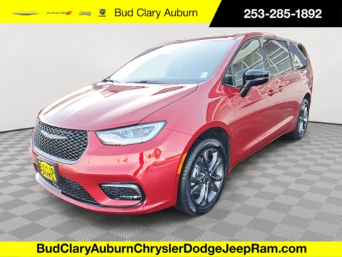Red 2026 Chrysler Pacifica Select for sale in Auburn, WA