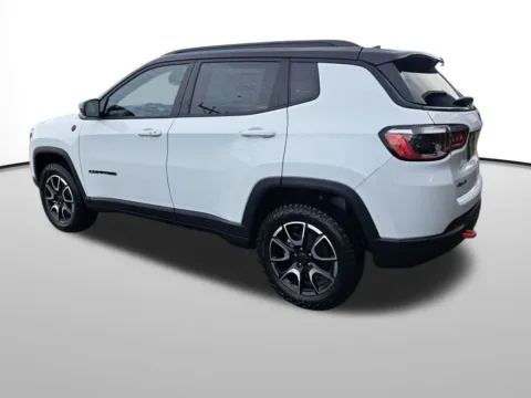 Another view of 2026 Jeep Compass Trailhawk for sale in Auburn, WA at Auburn CDJR