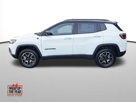 Photos of 2026 Jeep Compass Trailhawk for sale in Auburn, WA at Auburn CDJR