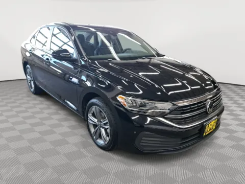 More photos of 2024 Volkswagen Jetta SE at Auburn CDJR, WA