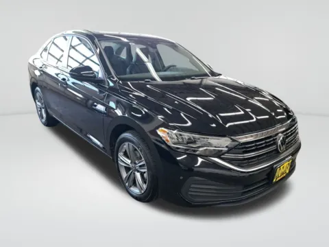 Another view of 2024 Volkswagen Jetta 1.5T SE for sale in Auburn, WA at Auburn CDJR