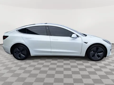 More photos of 2020 Tesla Model 3 Long Range at Auburn CDJR, WA
