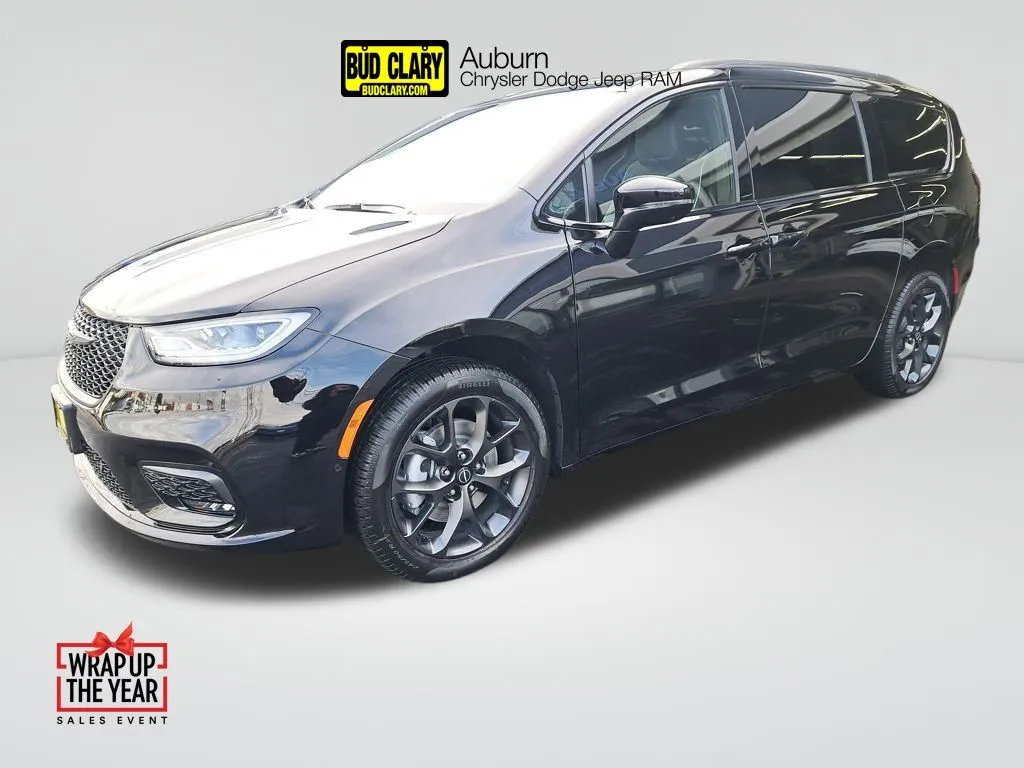 Black 2026 Chrysler Pacifica Limited for sale in Auburn, WA