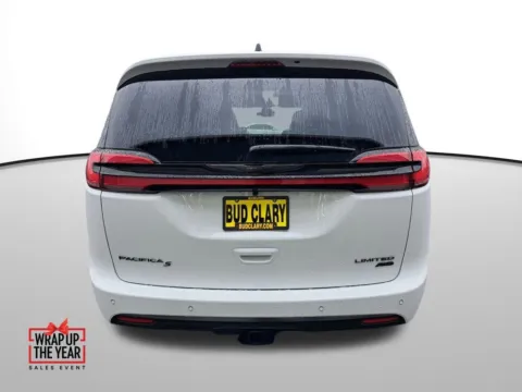More photos of 2026 Chrysler Pacifica Limited at Auburn CDJR, WA