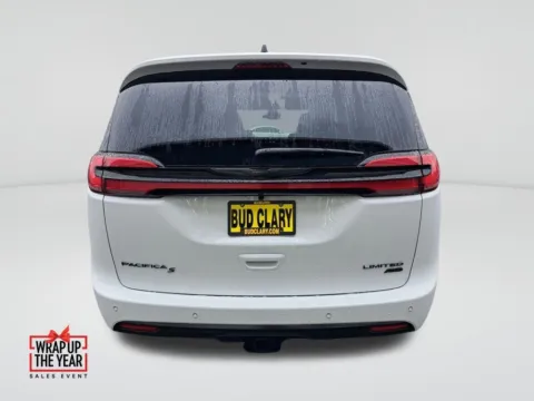 More photos of 2026 Chrysler Pacifica Limited at Auburn CDJR, WA