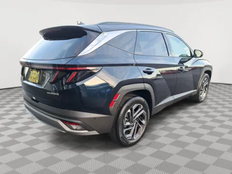 More photos of 2026 Hyundai Tucson Hybrid Limited at Auburn CDJR, WA