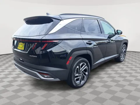 More photos of 2026 Hyundai Tucson Hybrid Limited at Auburn CDJR, WA