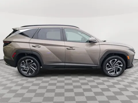 More photos of 2026 Hyundai Tucson Hybrid Limited at Auburn CDJR, WA