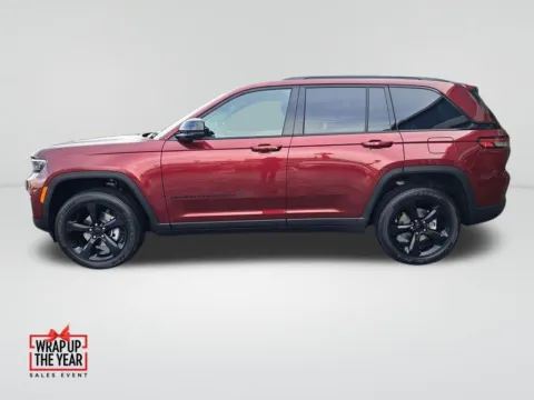 Photos of 2025 Jeep Grand Cherokee Altitude X for sale in Auburn, WA at Auburn CDJR