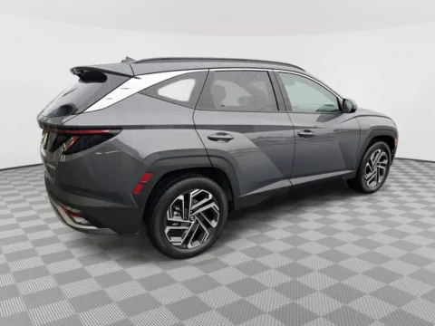 More photos of 2026 Hyundai Tucson Hybrid Limited at Auburn CDJR, WA