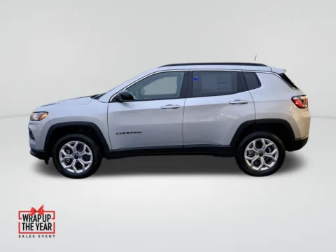 Photos of 2026 Jeep Compass Latitude for sale in Auburn, WA at Auburn CDJR