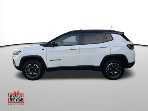 Photos of 2025 Jeep Compass Trailhawk for sale in Auburn, WA at Auburn CDJR