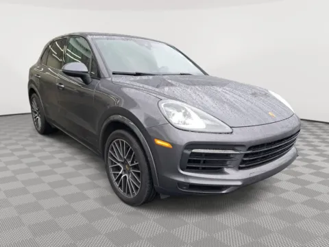 More photos of 2021 Porsche Cayenne at Auburn CDJR, WA