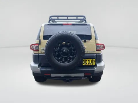 More photos of 2014 Toyota FJ Cruiser at Auburn CDJR, WA