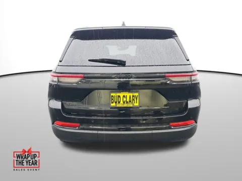 More photos of 2025 Jeep Grand Cherokee at Auburn CDJR, WA