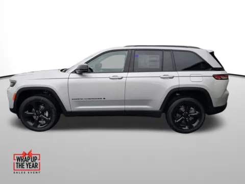 Photos of 2025 Jeep Grand Cherokee for sale in Auburn, WA at Auburn CDJR